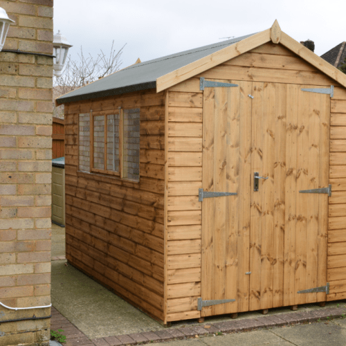 Συναρμολόγηση σε σπίτι κήπου